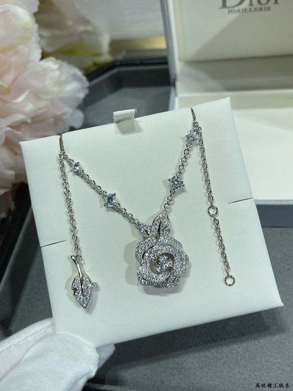 Dior Necklace 05lyr454